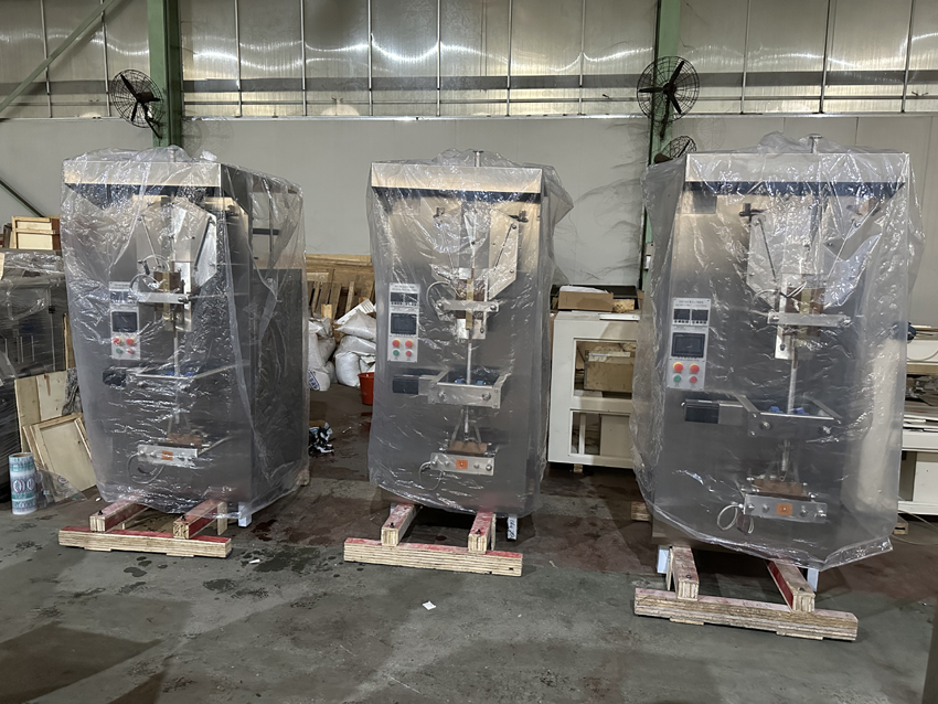 KOYO DXD500 liquid bag filling machine